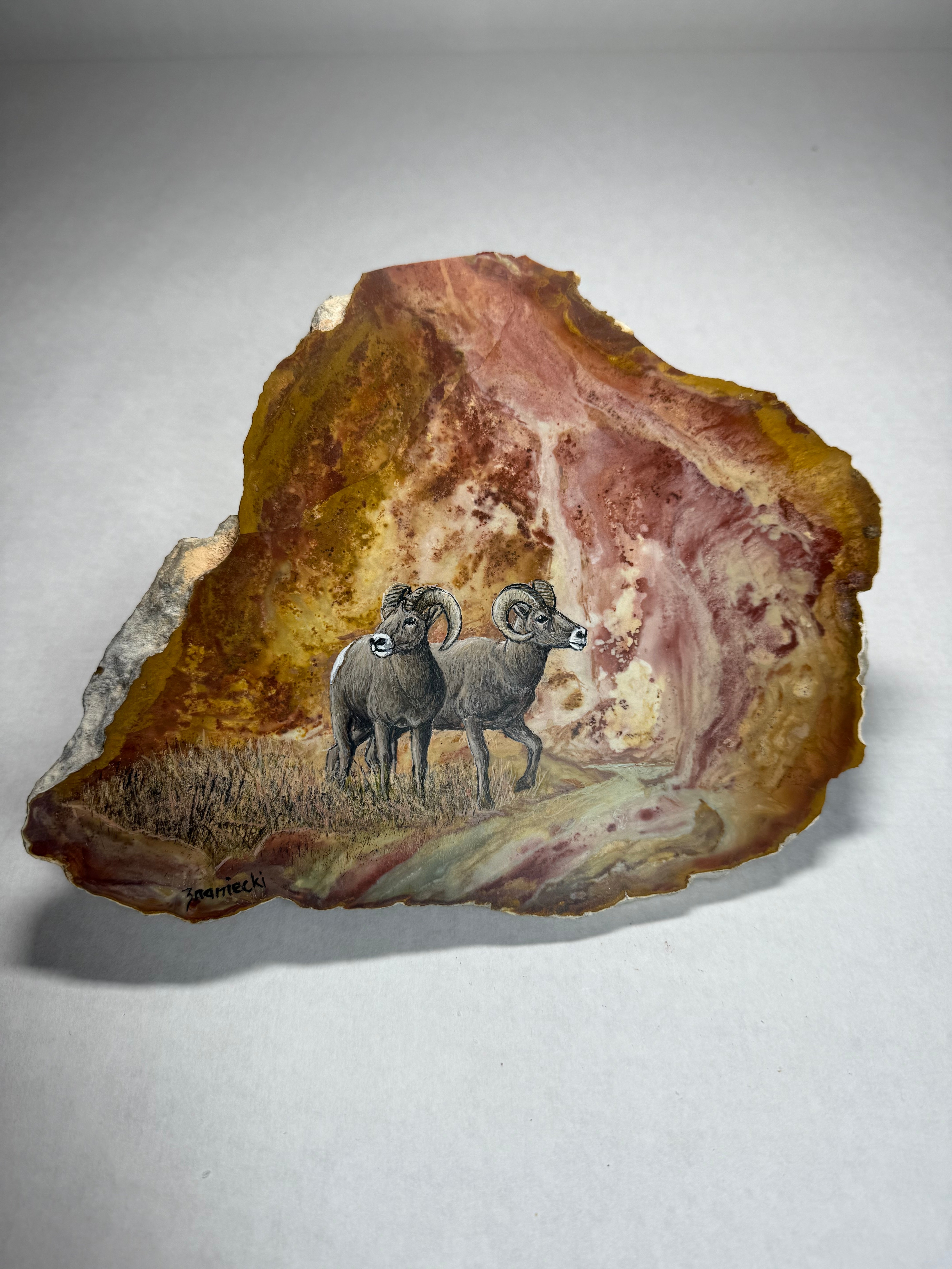 Mouflon d'Amérique, peinture sur jaspe par Anton J. Znaniecki