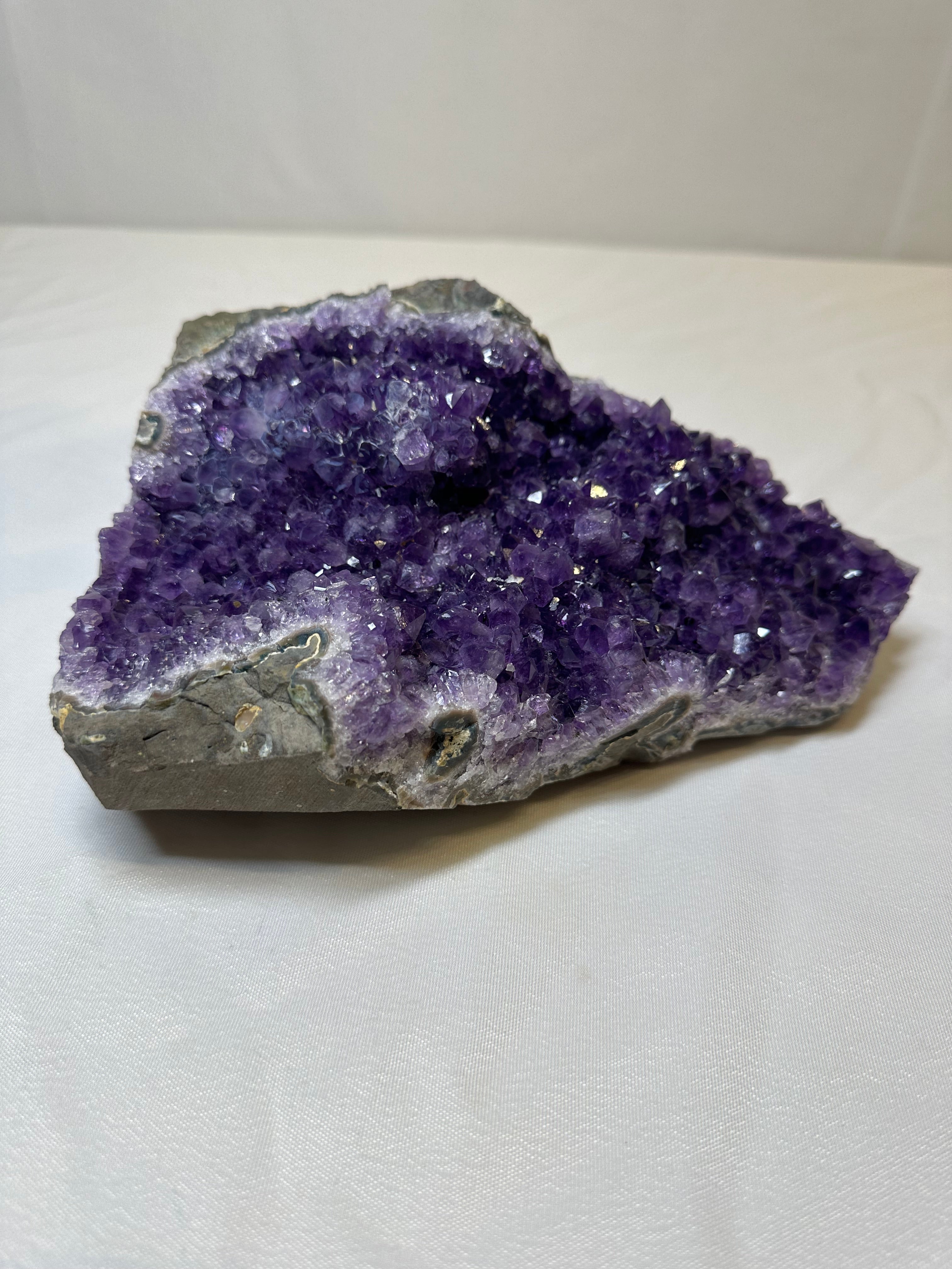 Amethyst (Cut Base)