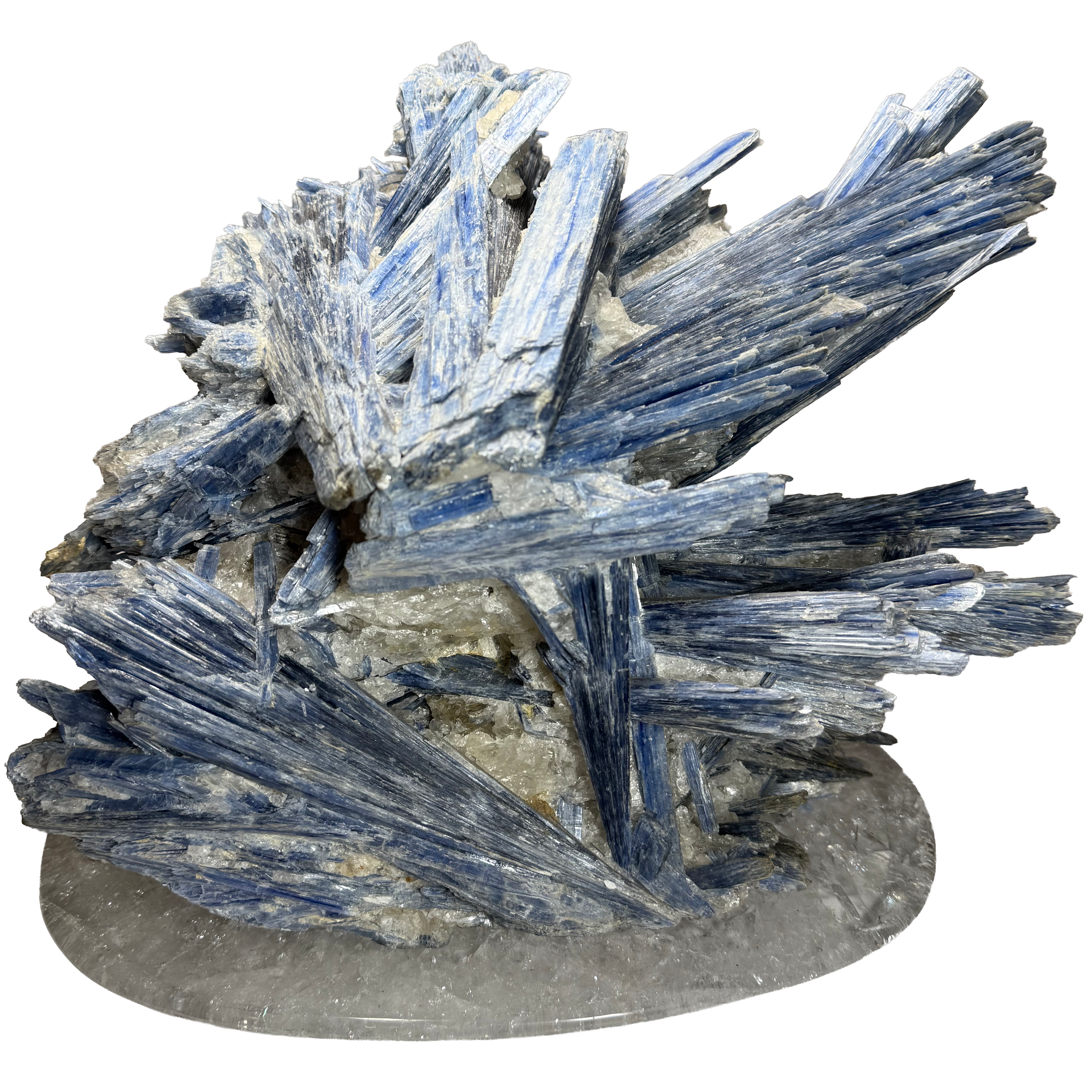 Cyanite sur socle cristallin