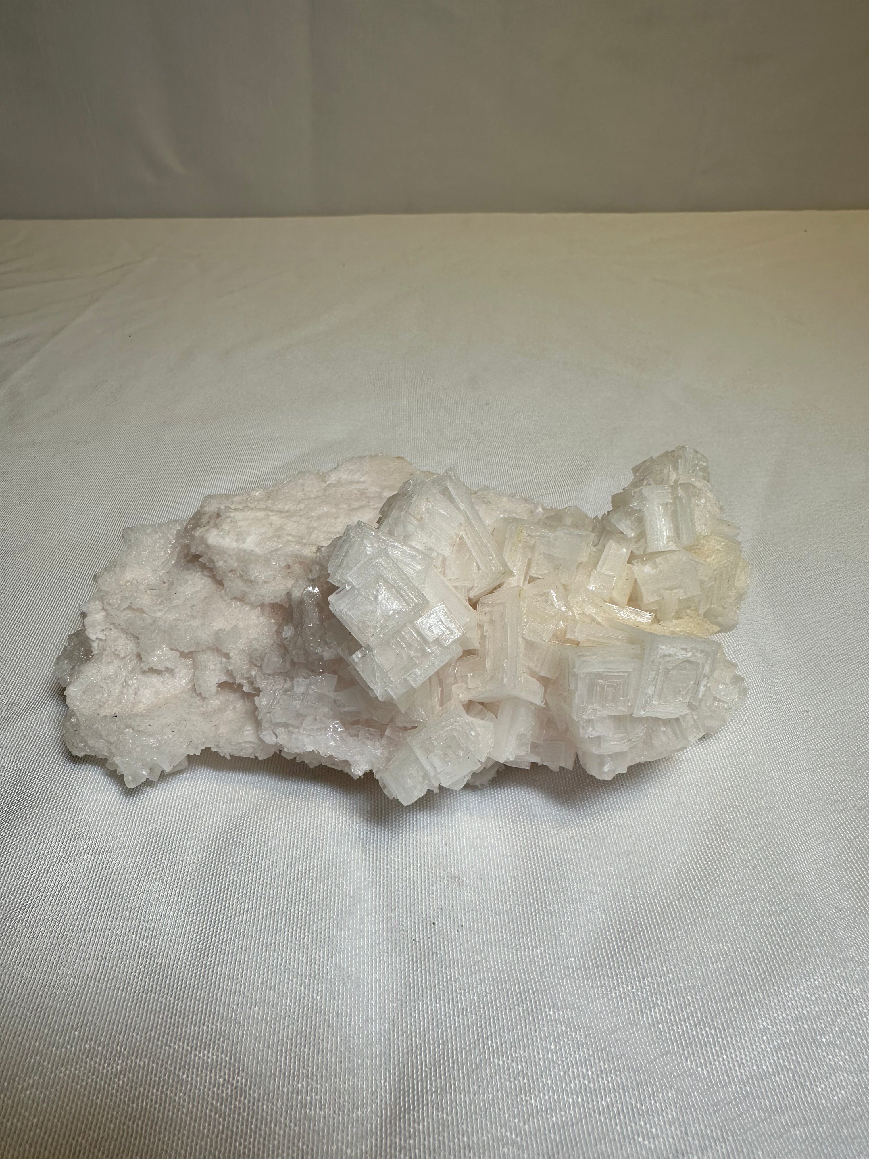 White/Pink Halite