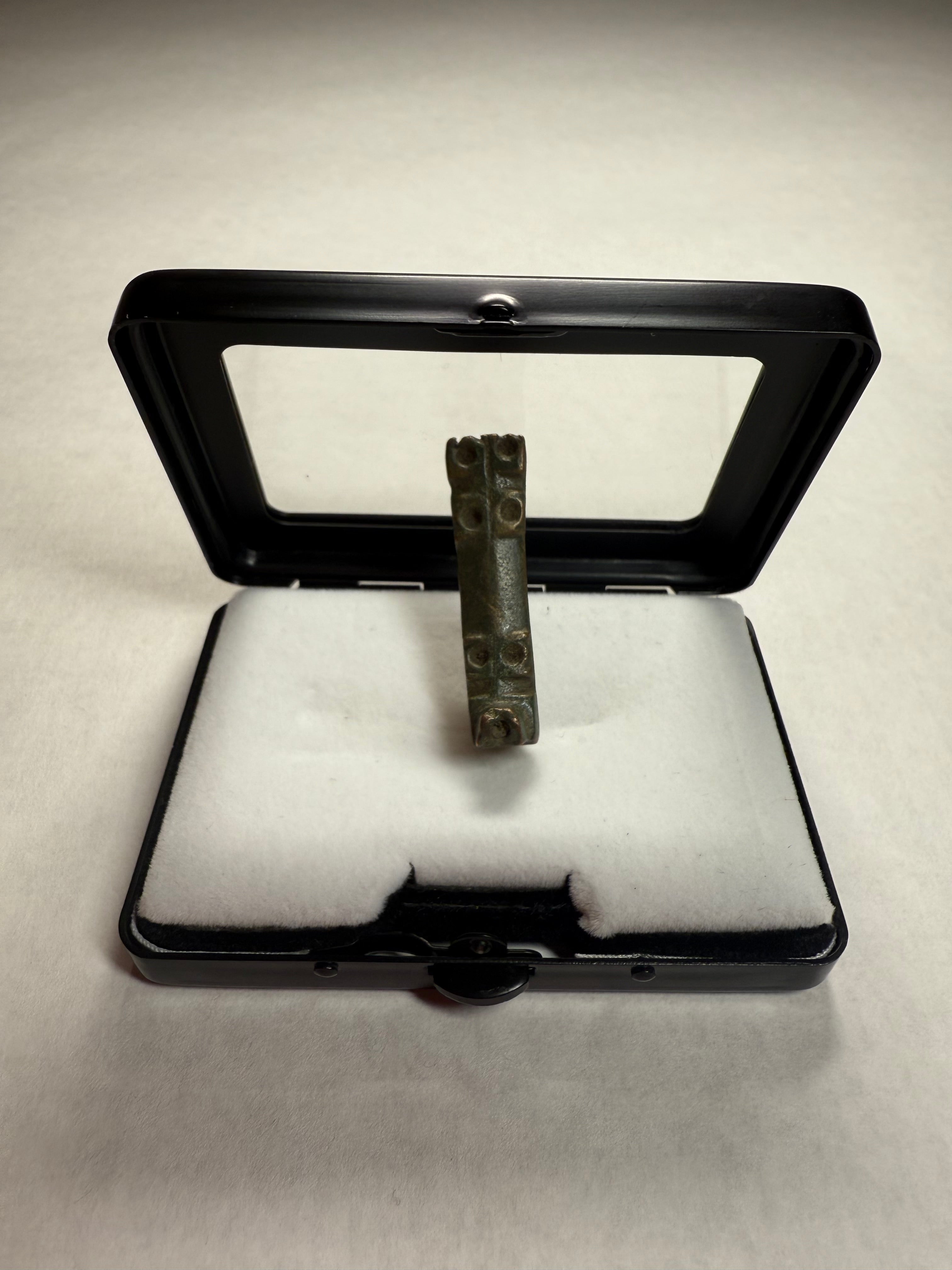 ferrure en bronze de l'époque romaine