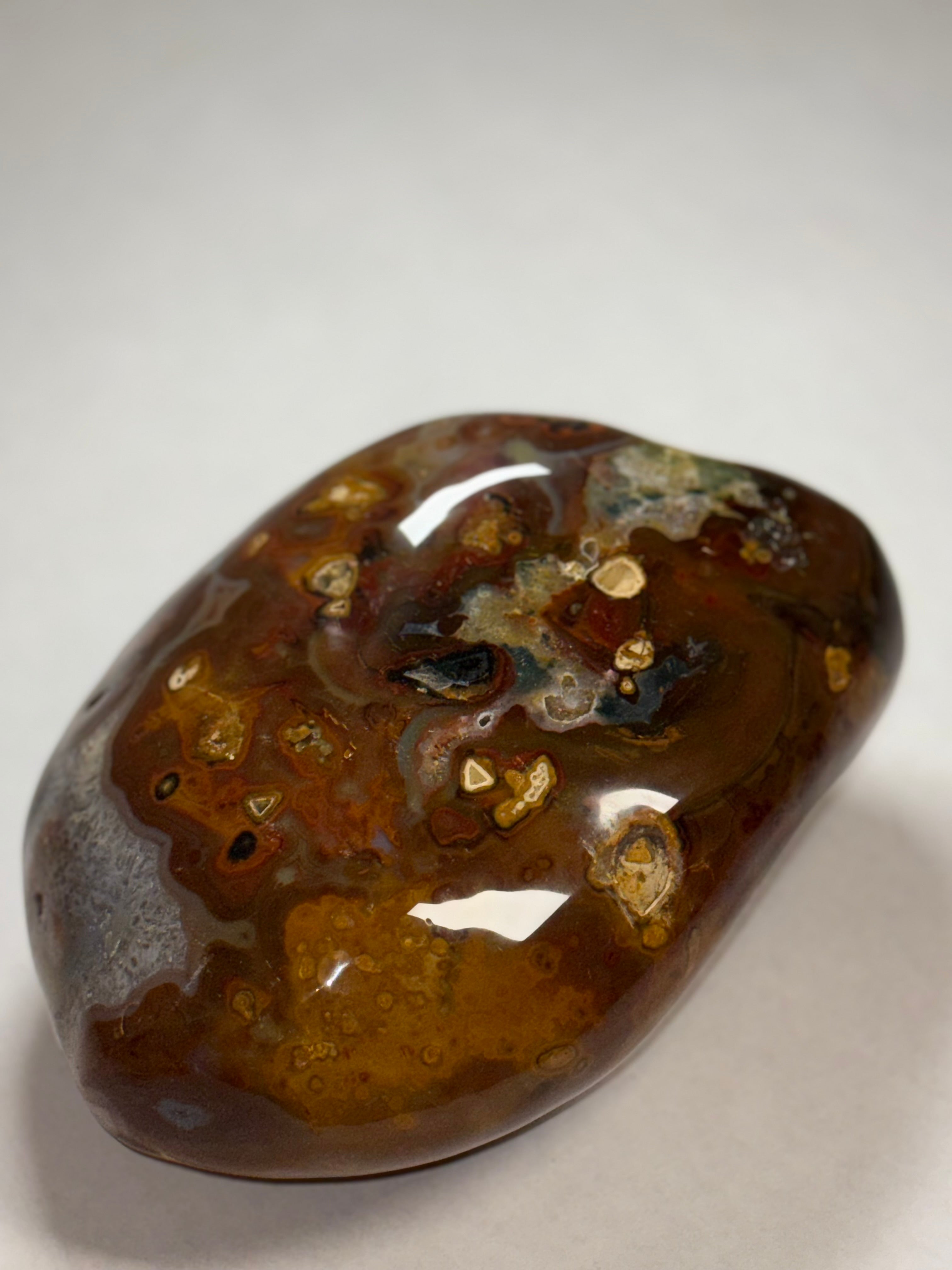 Smooth Boulder Agate (Australia)